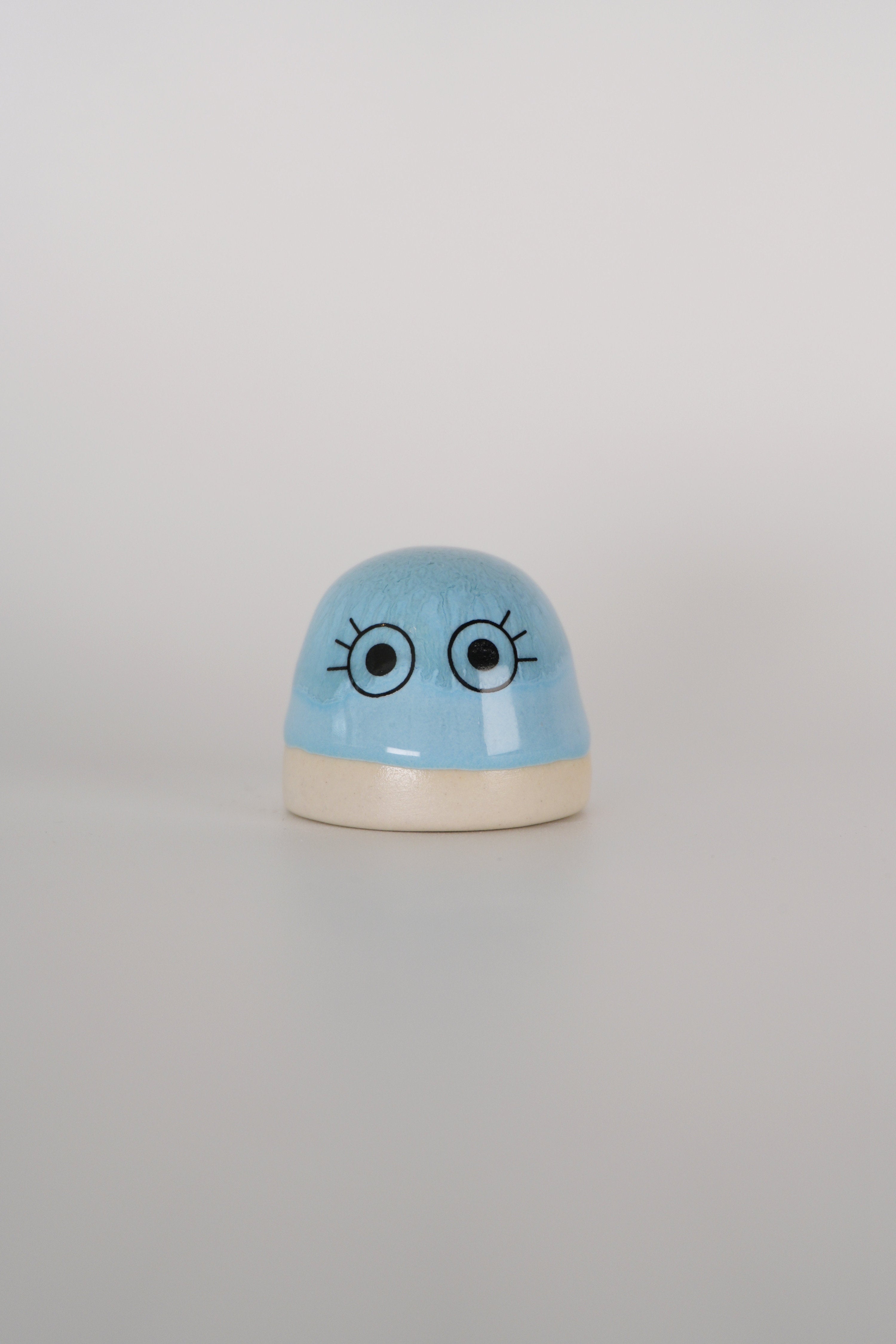 Familiar Dot D8