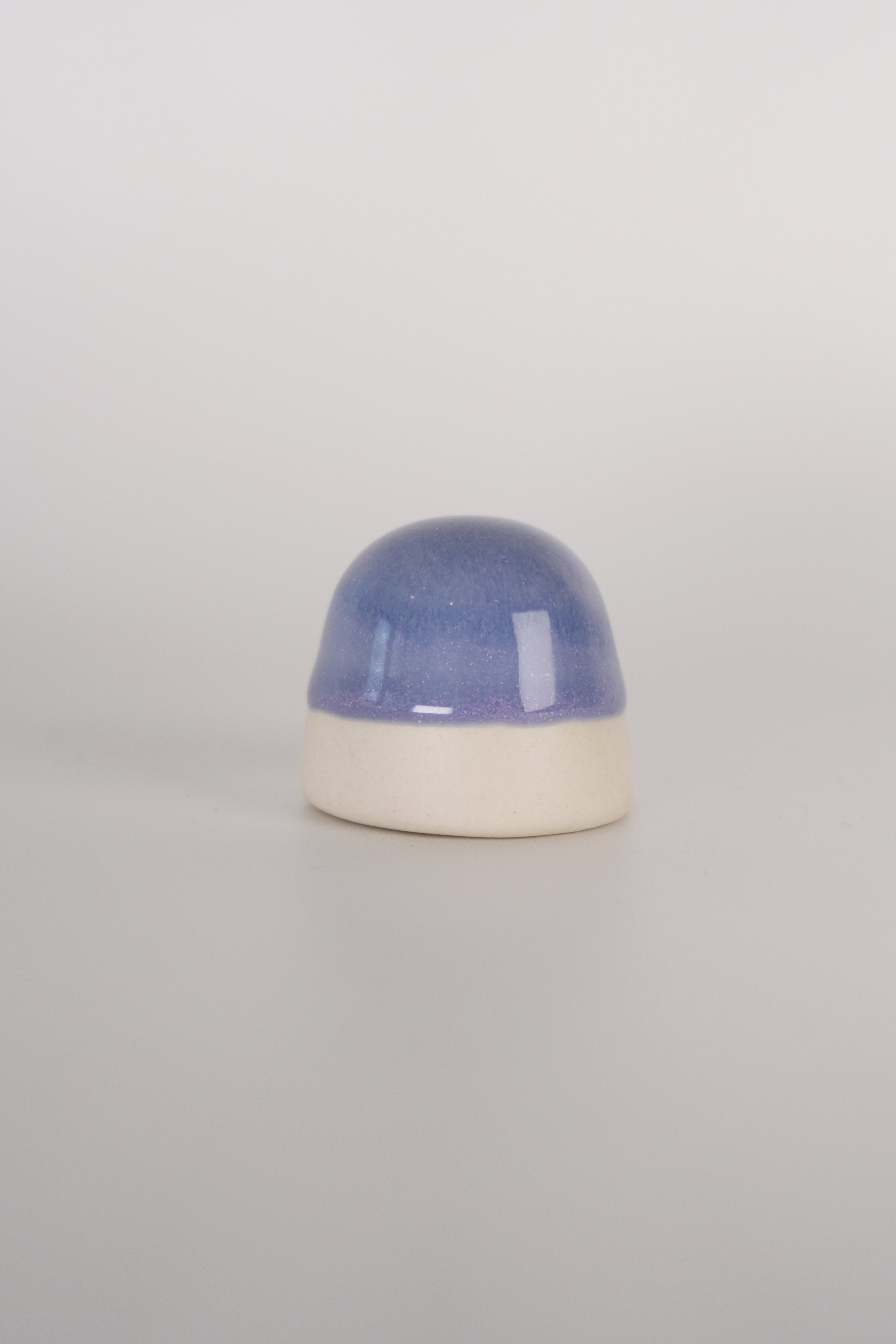 Familiar Dot D4