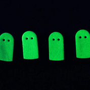 ピンバッジ　Glowing Ghost Light