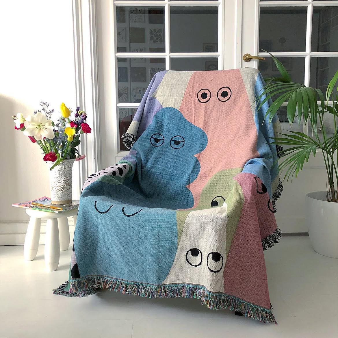 Throw Blanket: Familiar