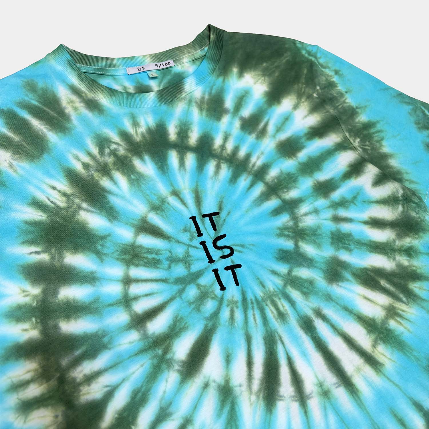 IT IS IT #9 L size