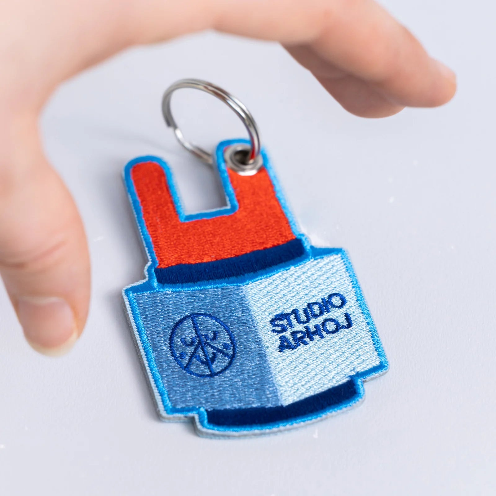 キーバディ　かくれんぼ