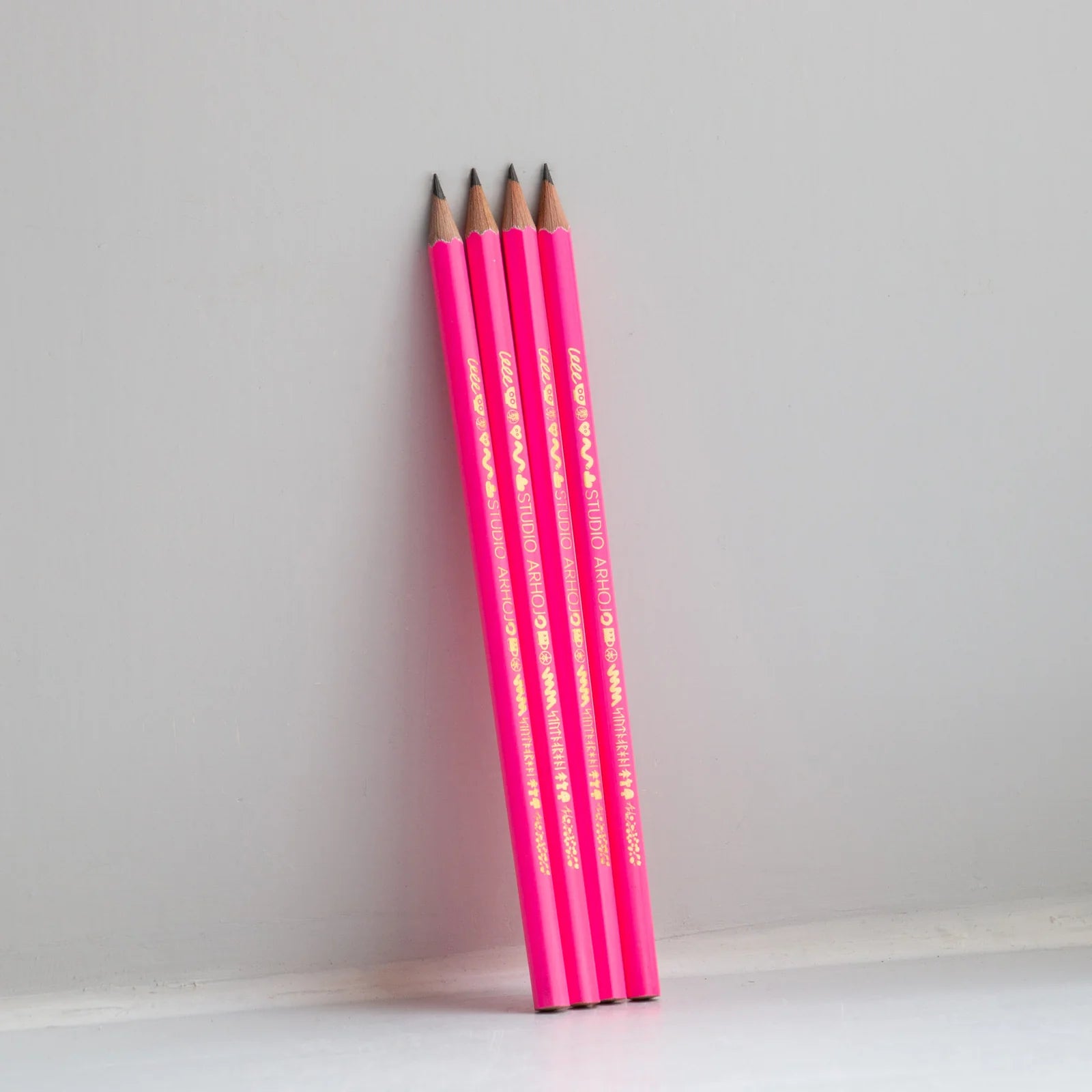Pencils--11_1600x_5e5e5fa6-fd7c-4f29-9858-ab2daebe10c4.webp