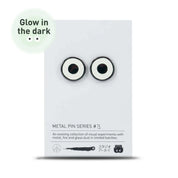 ピンバッジ　Glowing Ghost Eyes