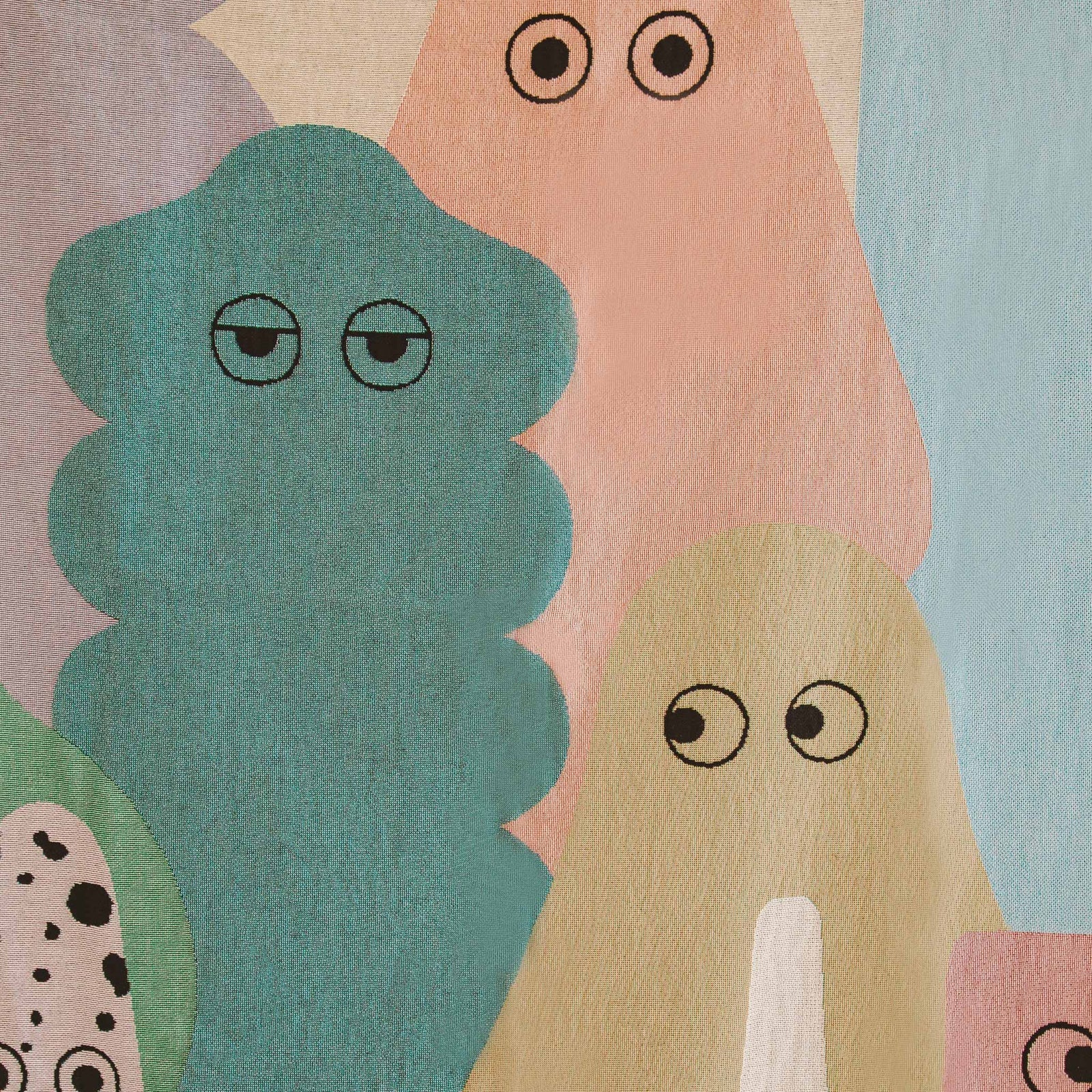 Throw Blanket: Familiar