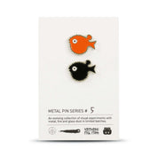 Pin badge: red and black puffer fish