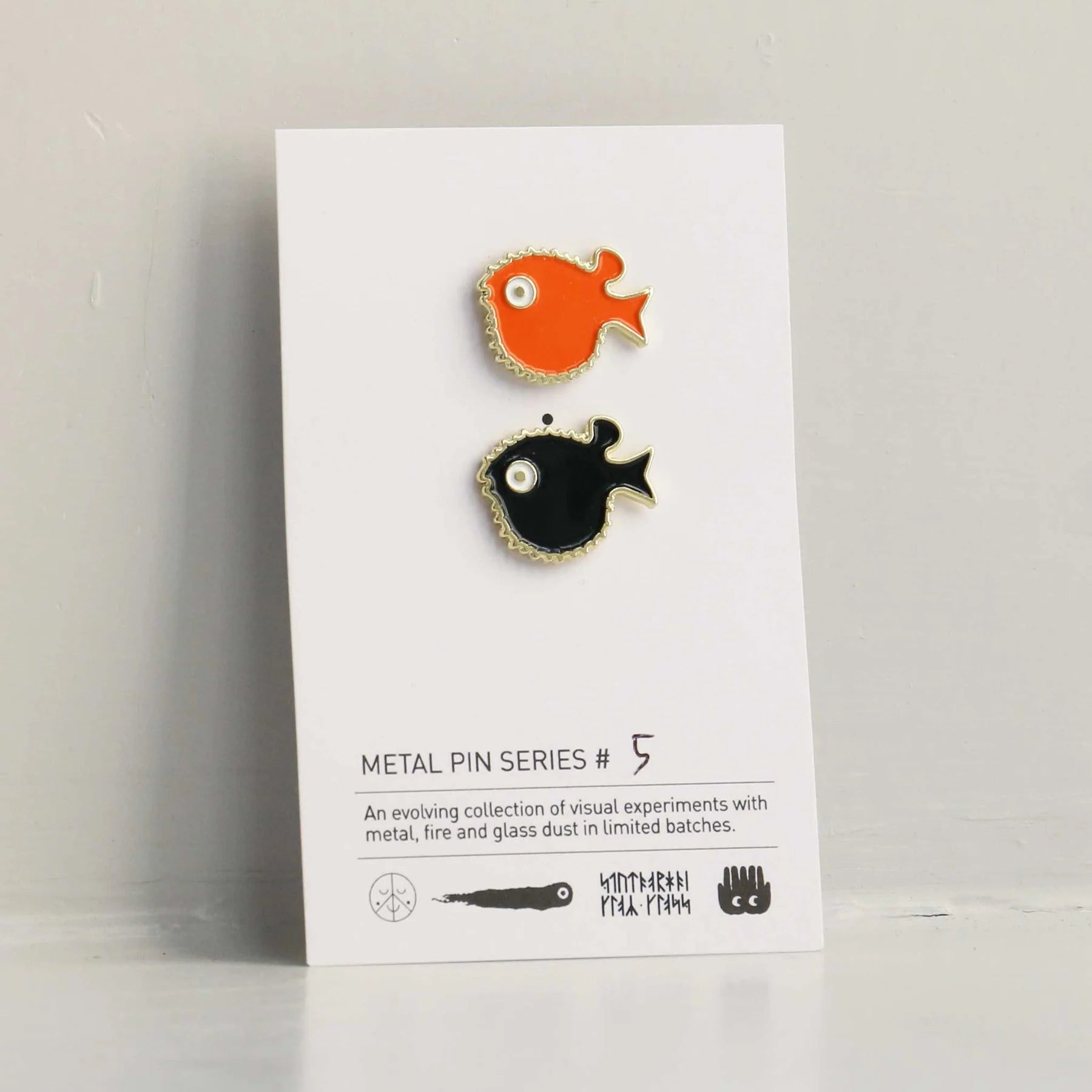 pin_blowfish_2_1800x1800_d12ef395-60b7-4768-af20-da83c57ddd55.webp